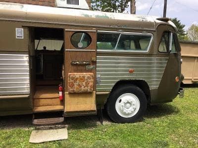 1956 Flxible Visicoach Antique Bus - Thumbnail 2 1956 Flxible Visicoach Antique Bus - Thumbnail 2