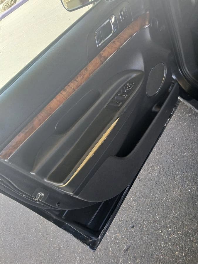 2013 Lincoln MKT Sedan - Thumbnail 3 2013 Lincoln MKT Sedan - Thumbnail 3