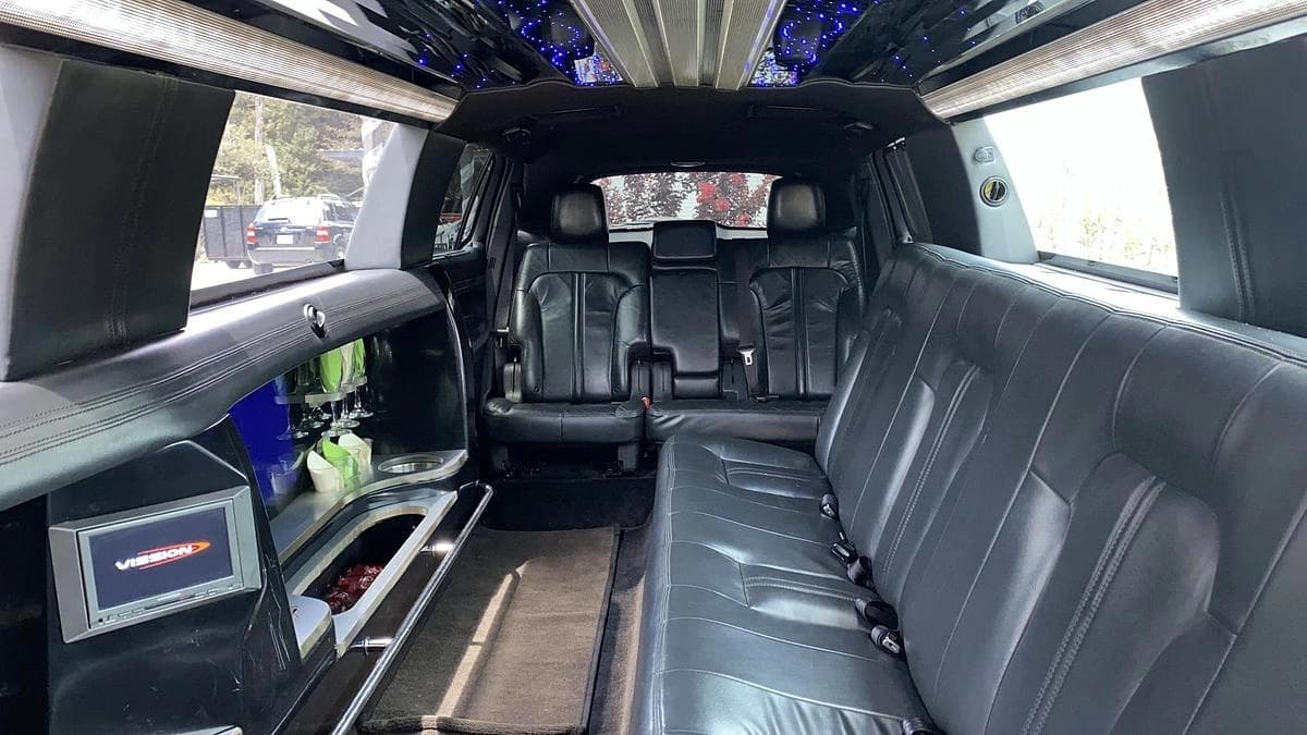 2013 Lincoln MKT Sedan - Thumbnail 6 2013 Lincoln MKT Sedan - Thumbnail 6