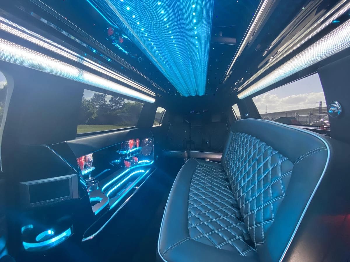 2017 Lincoln MKT Sedan - Thumbnail 2 2017 Lincoln MKT Sedan - Thumbnail 2