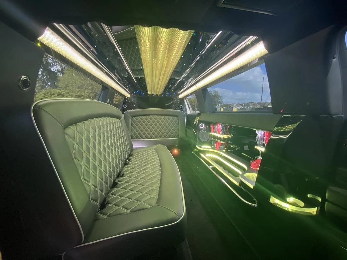 2017 Lincoln MKT Sedan - Thumbnail 3 2017 Lincoln MKT Sedan - Thumbnail 3