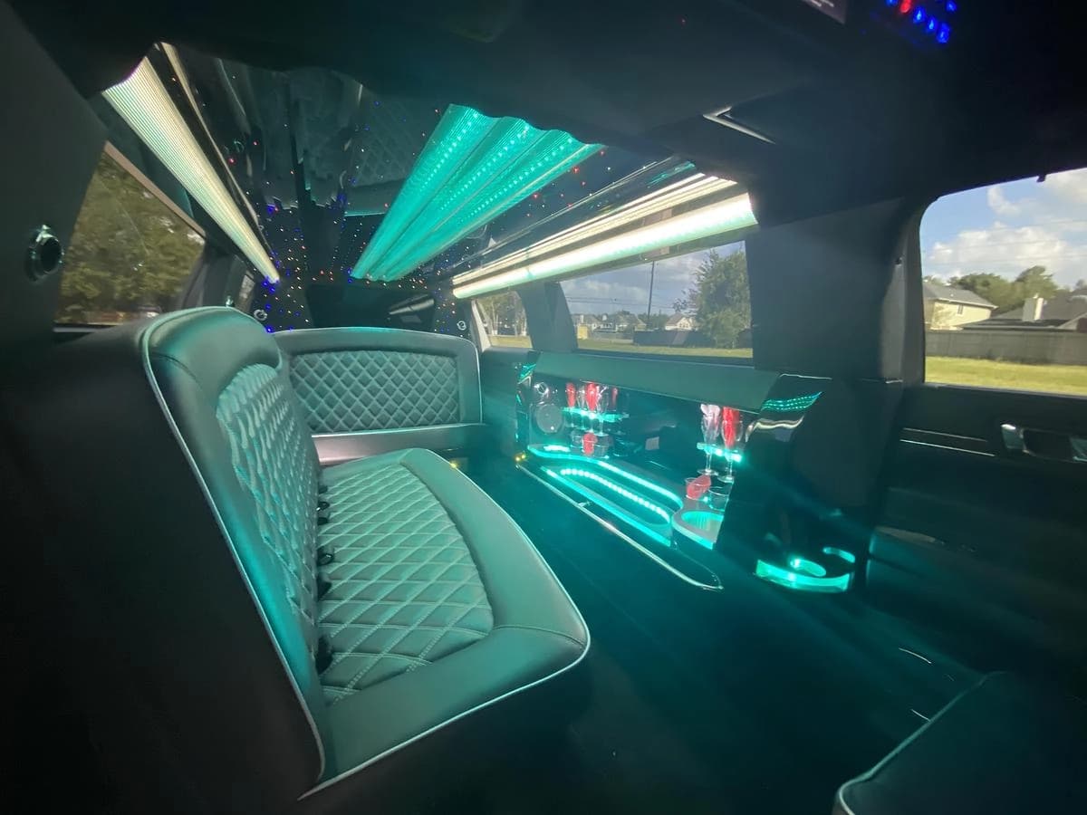 2017 Lincoln MKT Sedan - Thumbnail 6 2017 Lincoln MKT Sedan - Thumbnail 6