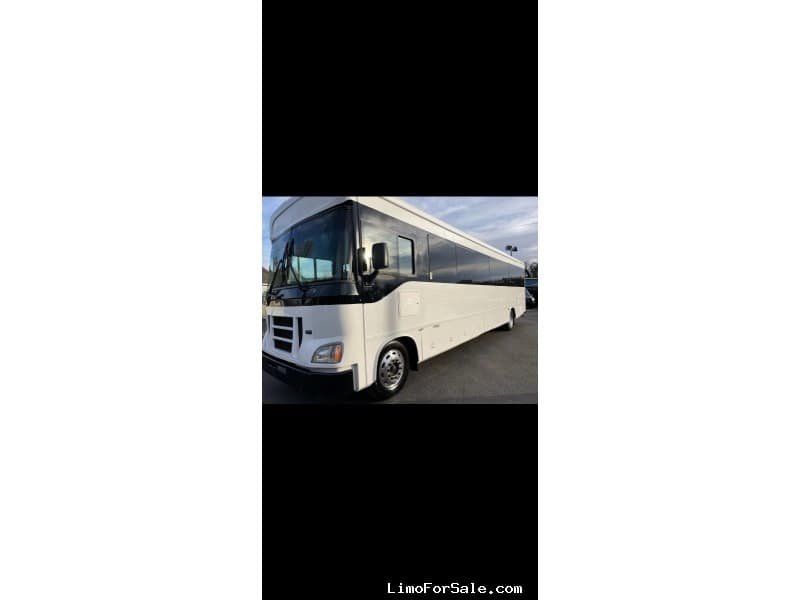 2014 Glaval Bus Apollo Motorcoach - Thumbnail 2 2014 Glaval Bus Apollo Motorcoach - Thumbnail 2