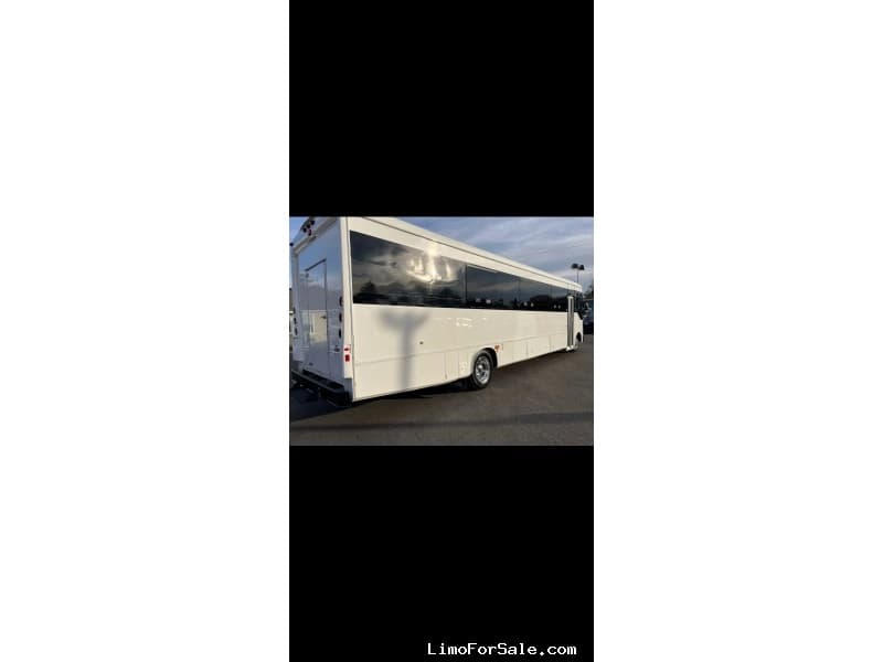 2014 Glaval Bus Apollo Motorcoach - Thumbnail 3 2014 Glaval Bus Apollo Motorcoach - Thumbnail 3