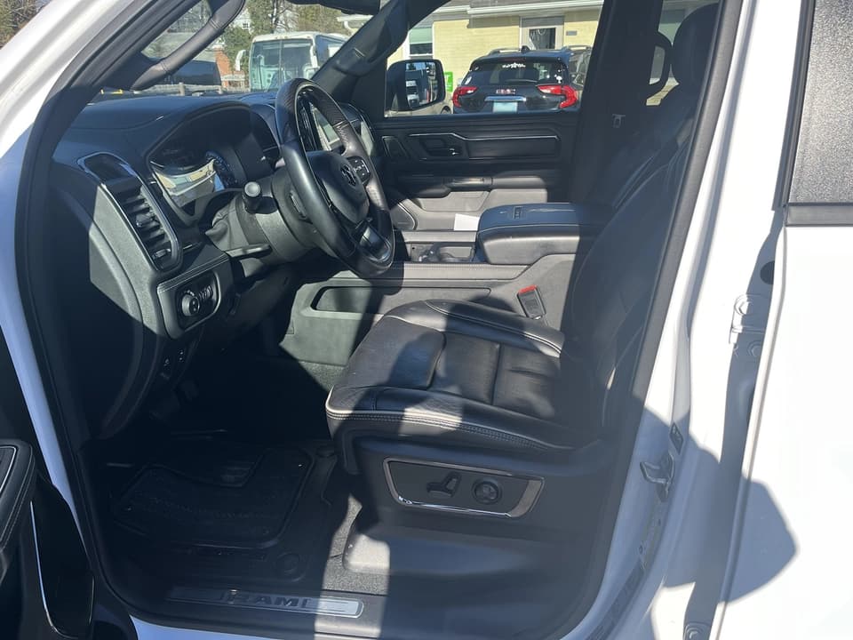 2022 Dodge Ram 1500 Sedan & SUV - Thumbnail 3 2022 Dodge Ram 1500 Sedan & SUV - Thumbnail 3