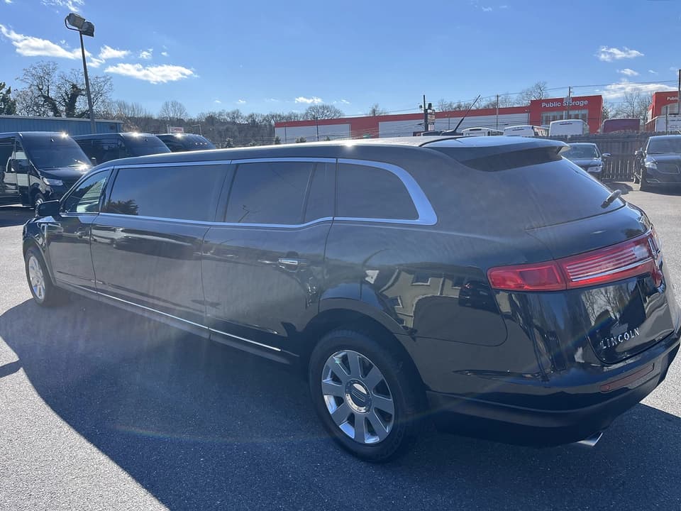 2013 Royale MKT bus 2013 Royale MKT bus