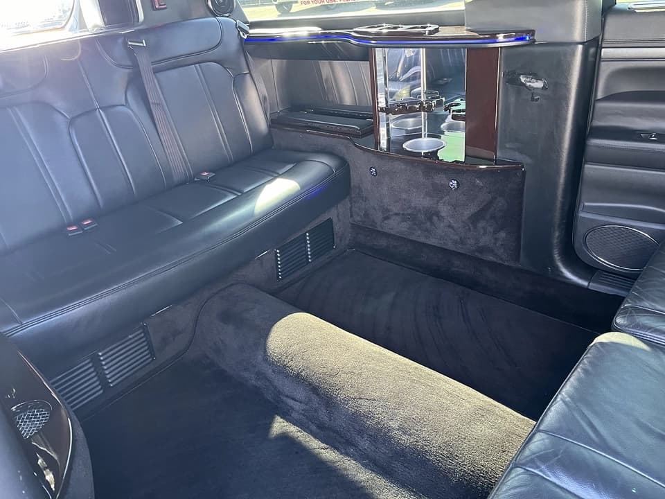 2013 Royale MKT Limousine - Thumbnail 2 2013 Royale MKT Limousine - Thumbnail 2