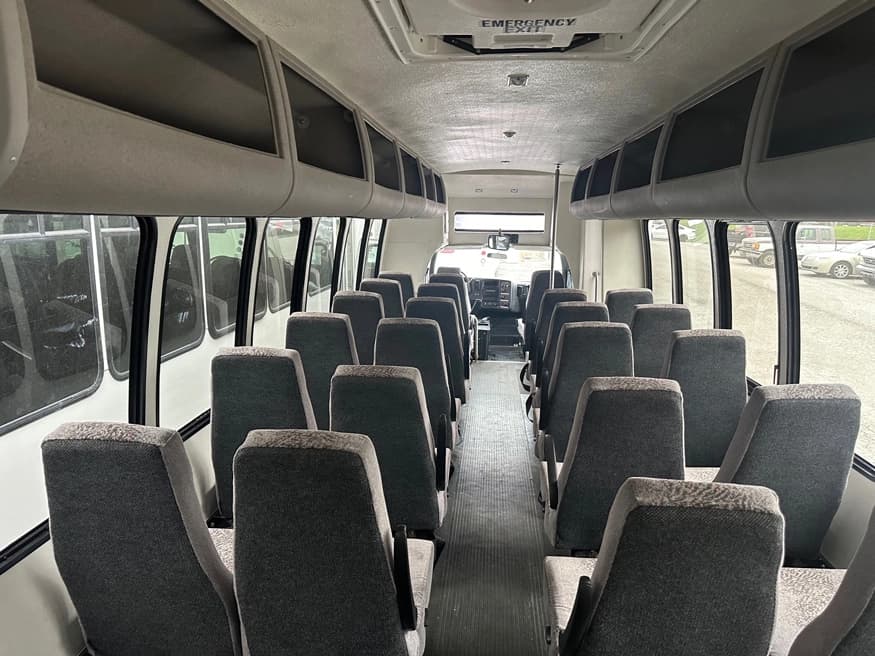 2007 Chevrolet 5500 Turtle Top Bus - Thumbnail 3 2007 Chevrolet 5500 Turtle Top Bus - Thumbnail 3