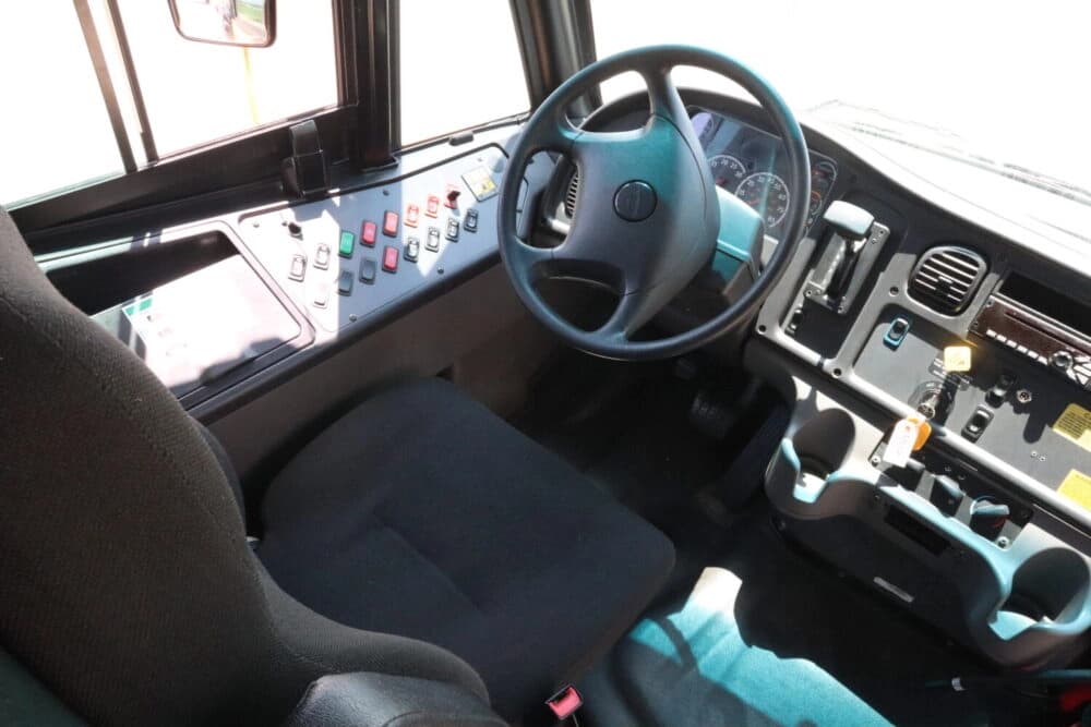 2020 Thomas Saf-T-Liner C2 71 Passenger - 4542 - Thumbnail 4 2020 Thomas Saf-T-Liner C2 71 Passenger - 4542 - Thumbnail 4