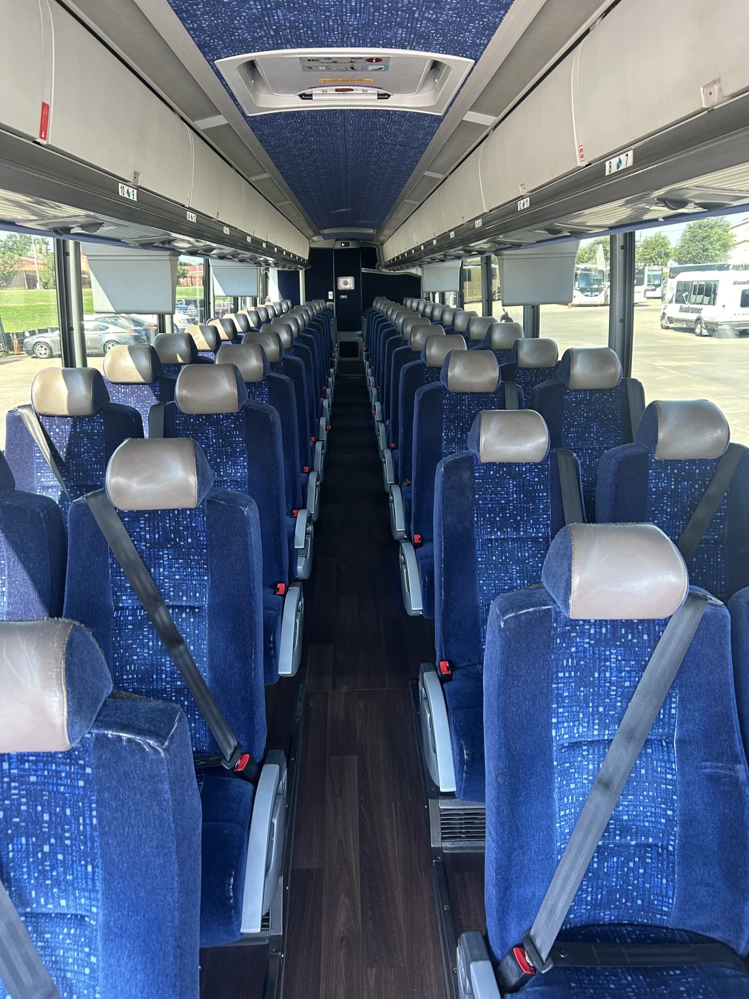 2 ADA Buses 2017 MCI J4500 - Thumbnail 4 2 ADA Buses 2017 MCI J4500 - Thumbnail 4