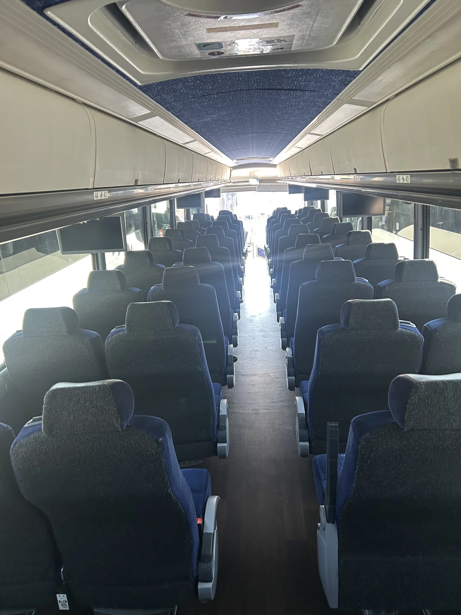 2 ADA Buses 2017 MCI J4500 - Thumbnail 5 2 ADA Buses 2017 MCI J4500 - Thumbnail 5