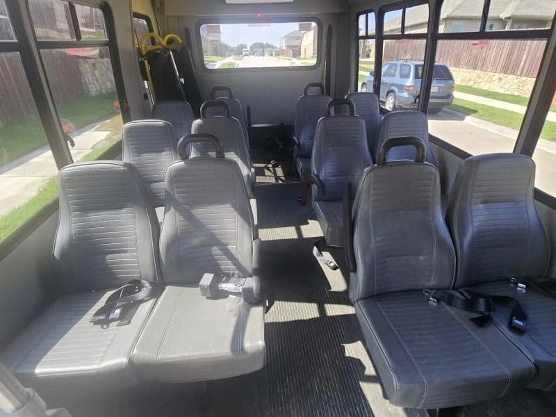 2011 Elkhart Coach Ford Shuttle Bus - Thumbnail 2 2011 Elkhart Coach Ford Shuttle Bus - Thumbnail 2