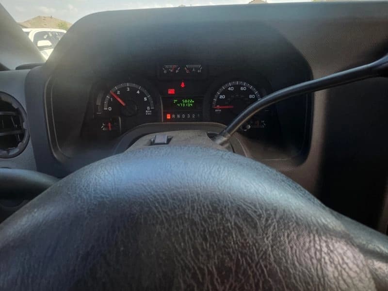 2011 Elkhart Coach Ford Shuttle Bus - Thumbnail 3 2011 Elkhart Coach Ford Shuttle Bus - Thumbnail 3