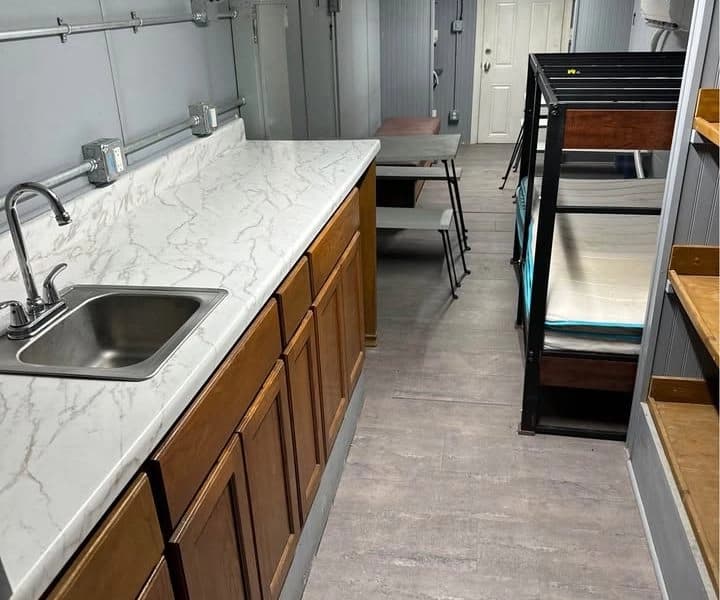 1996 Blue Bird Wanderlodge bu Conversion/Specialty - Thumbnail 4 1996 Blue Bird Wanderlodge bu Conversion/Specialty - Thumbnail 4