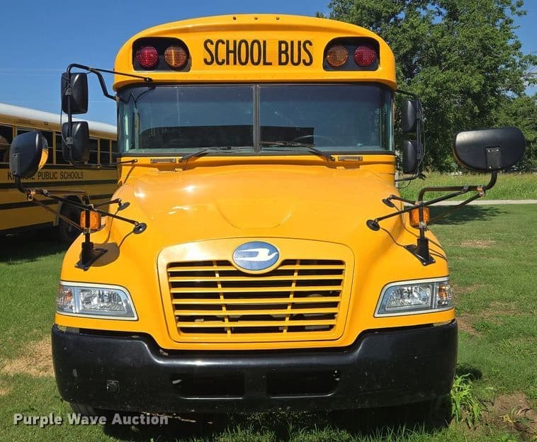 2020 BlueBird Vision school bus School Bus - Thumbnail 2 2020 BlueBird Vision school bus School Bus - Thumbnail 2
