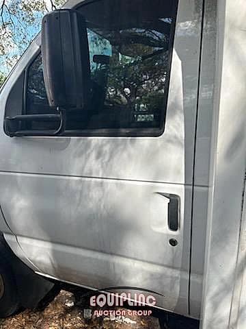 2013 Ford E350 Shuttle Bus - Thumbnail 31 2013 Ford E350 Shuttle Bus - Thumbnail 31