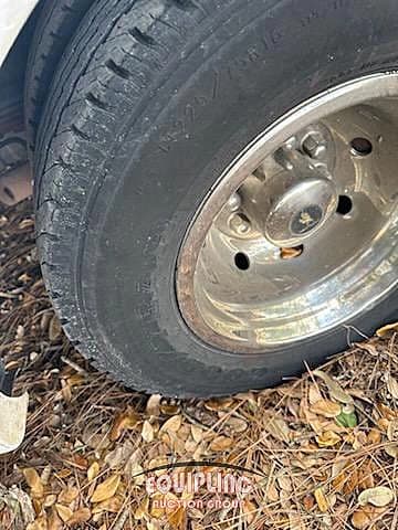 2013 Ford E350 Shuttle Bus - Thumbnail 38 2013 Ford E350 Shuttle Bus - Thumbnail 38