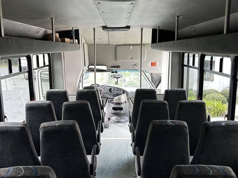 2006 Ford Starcraft E-450 Shuttle Bus - Thumbnail 6 2006 Ford Starcraft E-450 Shuttle Bus - Thumbnail 6