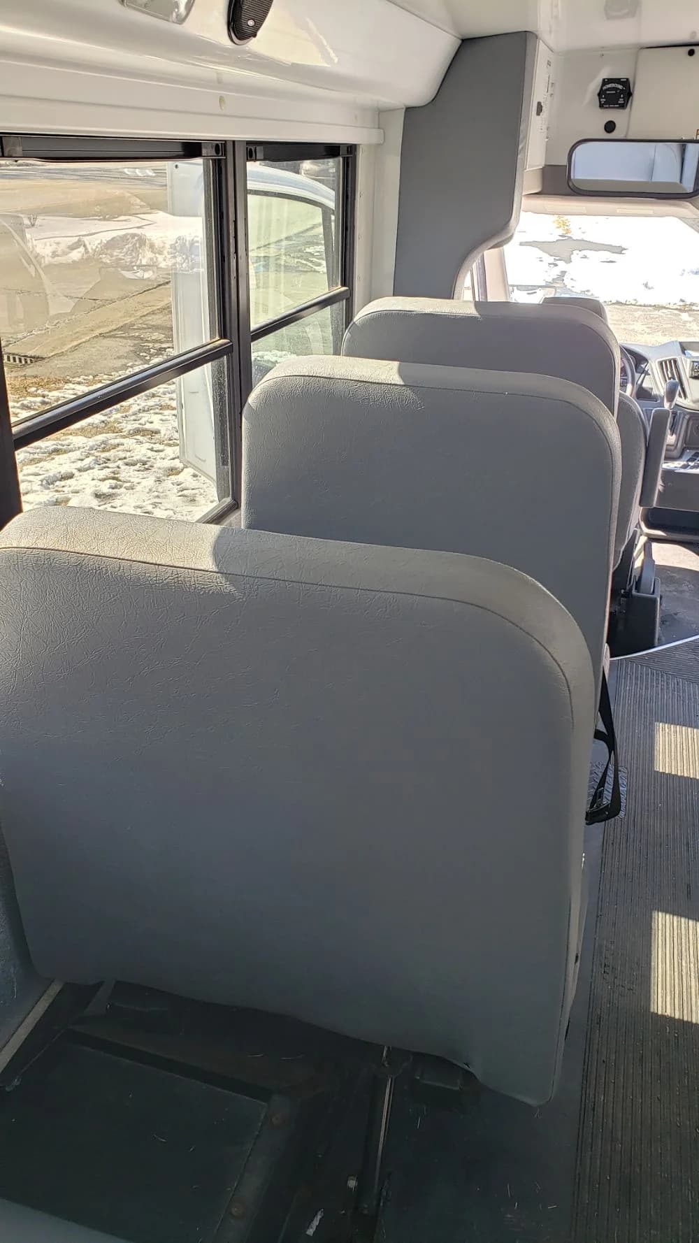 2016 collens 14 Passenger - Thumbnail 3 2016 collens 14 Passenger - Thumbnail 3