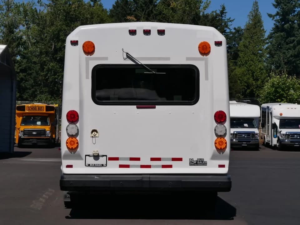 2014 ElDorado Aerotech Shuttle Bus - Thumbnail 11 2014 ElDorado Aerotech Shuttle Bus - Thumbnail 11