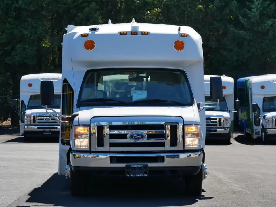 2014 ElDorado Aerotech Shuttle Bus - Thumbnail 12 2014 ElDorado Aerotech Shuttle Bus - Thumbnail 12