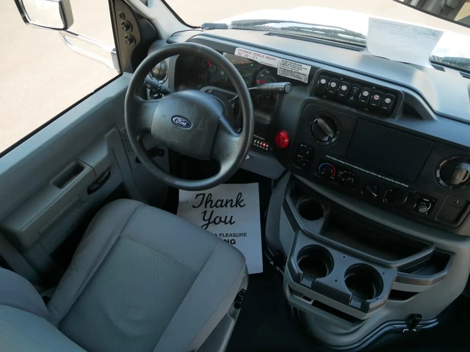 2014 ElDorado Aerotech Shuttle Bus - Thumbnail 5 2014 ElDorado Aerotech Shuttle Bus - Thumbnail 5