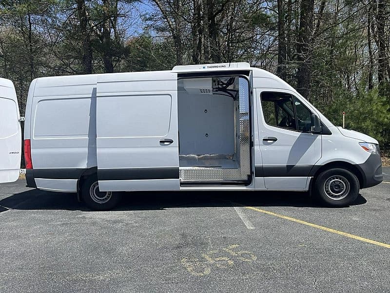 2023 Mercedes Sprinter Van - Thumbnail 6 2023 Mercedes Sprinter Van - Thumbnail 6