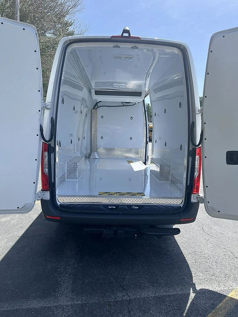 2023 Mercedes Sprinter Van - Thumbnail 8 2023 Mercedes Sprinter Van - Thumbnail 8