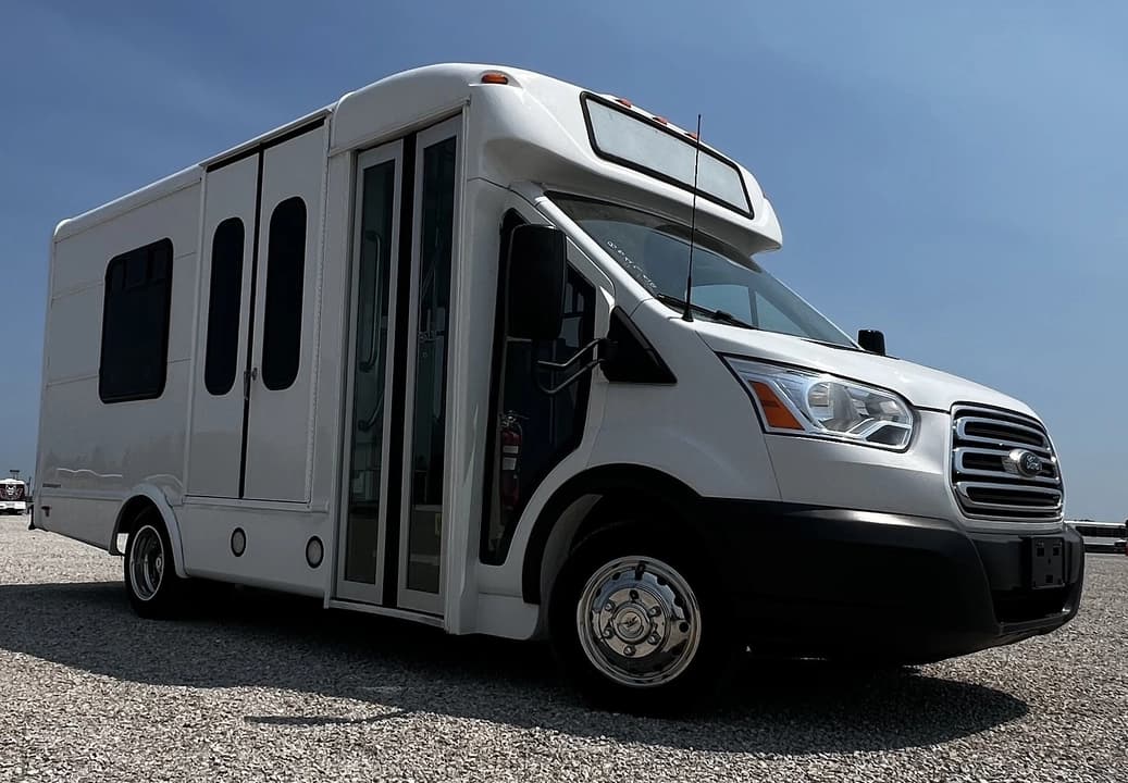 2017 Ford Transit Starcraft ADA Shuttle Bus - Thumbnail 2 2017 Ford Transit Starcraft ADA Shuttle Bus - Thumbnail 2