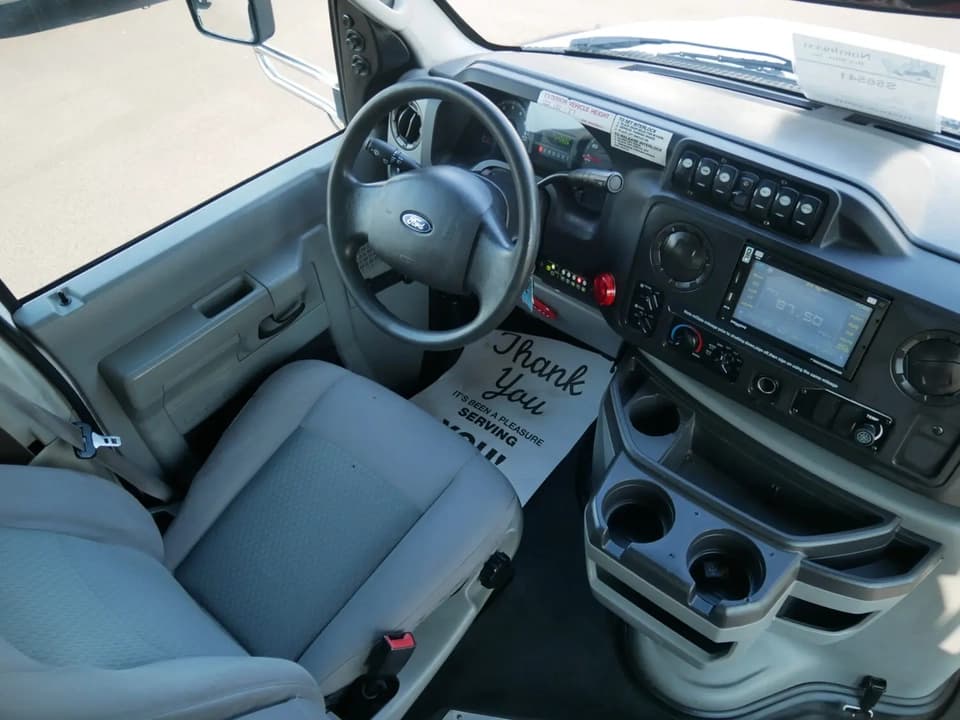 2014 ElDorado Aerotech Shuttle Bus - Thumbnail 5 2014 ElDorado Aerotech Shuttle Bus - Thumbnail 5