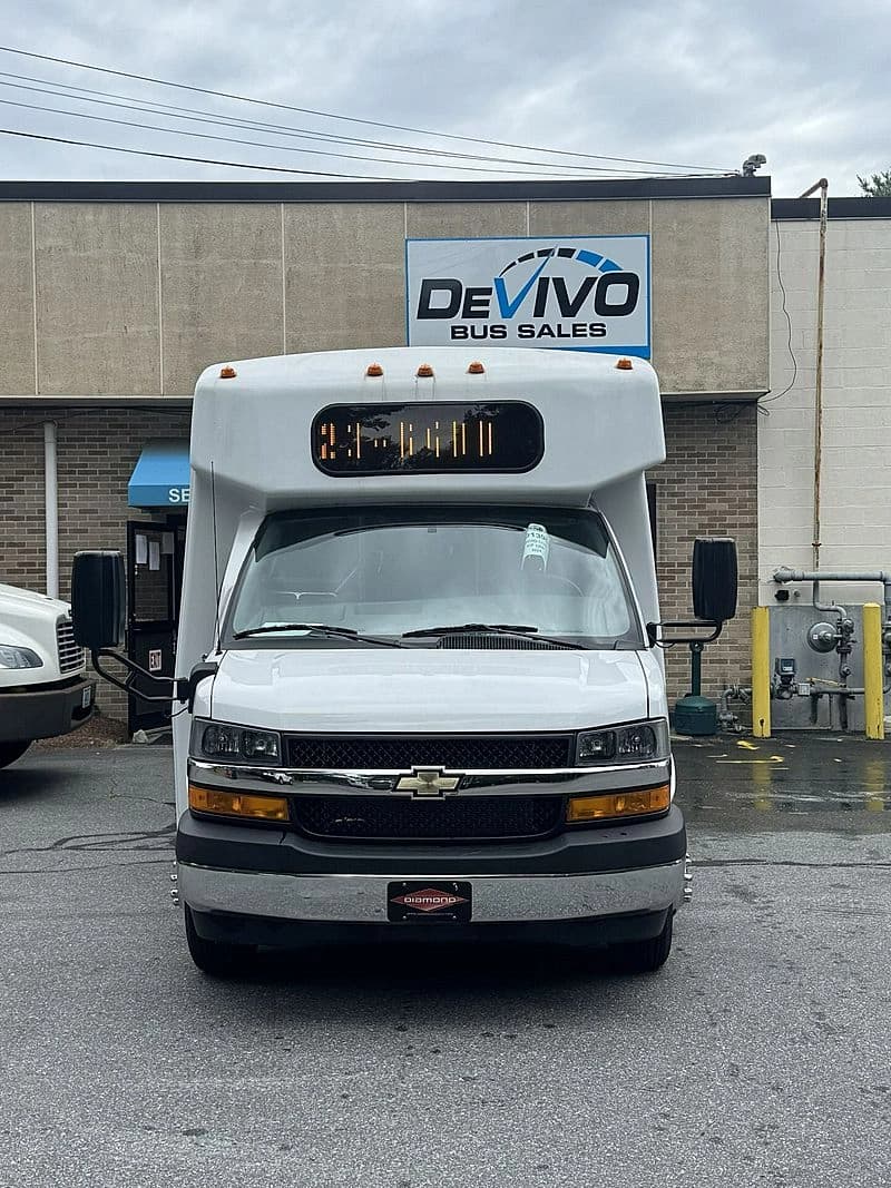 2024 Diamond Coach VIP 2200 Coach - Thumbnail 2 2024 Diamond Coach VIP 2200 Coach - Thumbnail 2