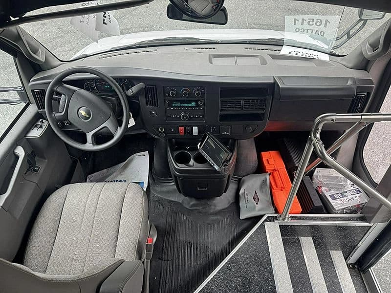 2024 Diamond Coach VIP 2200 Coach - Thumbnail 5 2024 Diamond Coach VIP 2200 Coach - Thumbnail 5