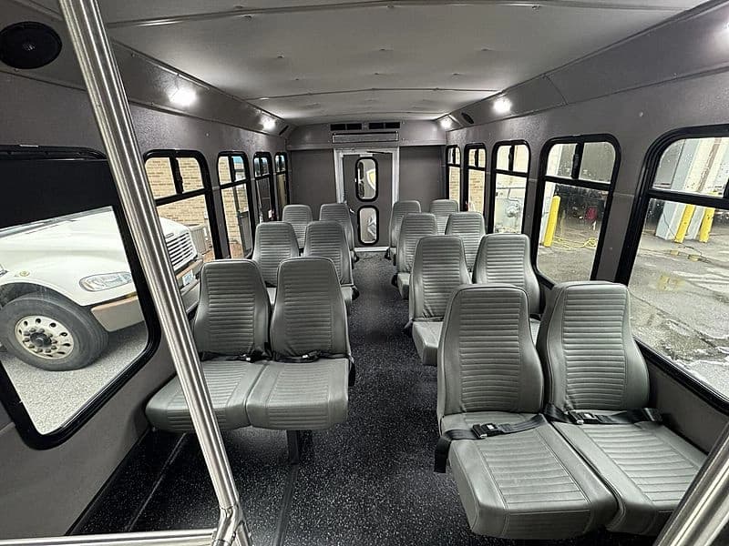 2024 Diamond Coach VIP 2200 Coach - Thumbnail 6 2024 Diamond Coach VIP 2200 Coach - Thumbnail 6