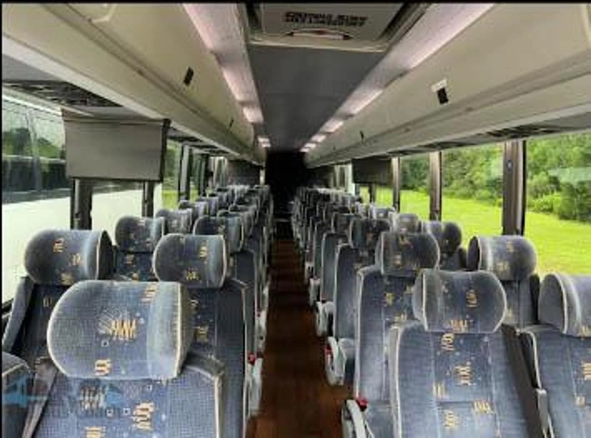 2016 Prevost X3-45 ADA - Thumbnail 3 2016 Prevost X3-45 ADA - Thumbnail 3