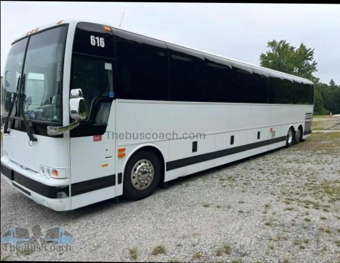 2016 Prevost X3-45 ADA - Thumbnail 10 2016 Prevost X3-45 ADA - Thumbnail 10