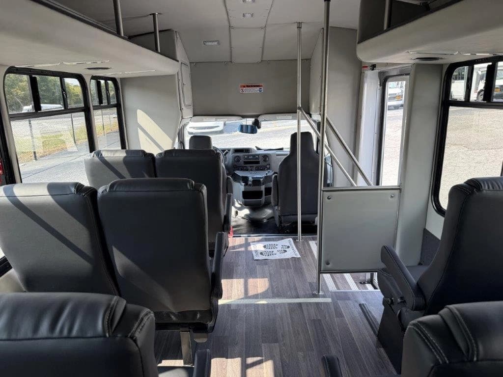 2026 Ford E450 Starcraft Allstar Non-CDL Shuttle Bus - Image 5 2026 Ford E450 Starcraft Allstar Non-CDL Shuttle Bus - Image 5