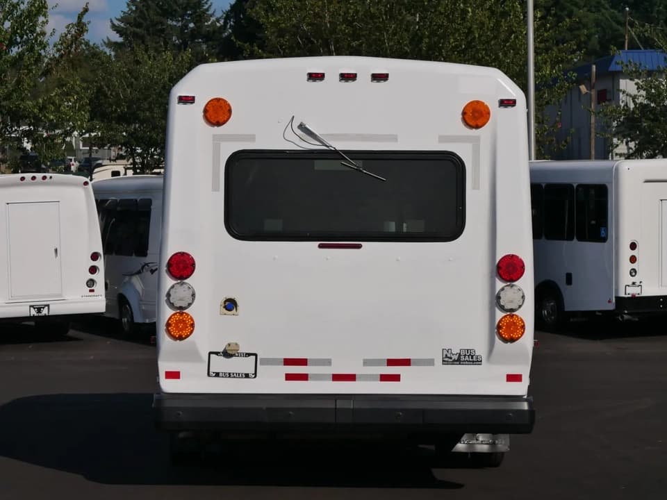 2014 ElDorado Aerotech Shuttle Bus - Thumbnail 11 2014 ElDorado Aerotech Shuttle Bus - Thumbnail 11