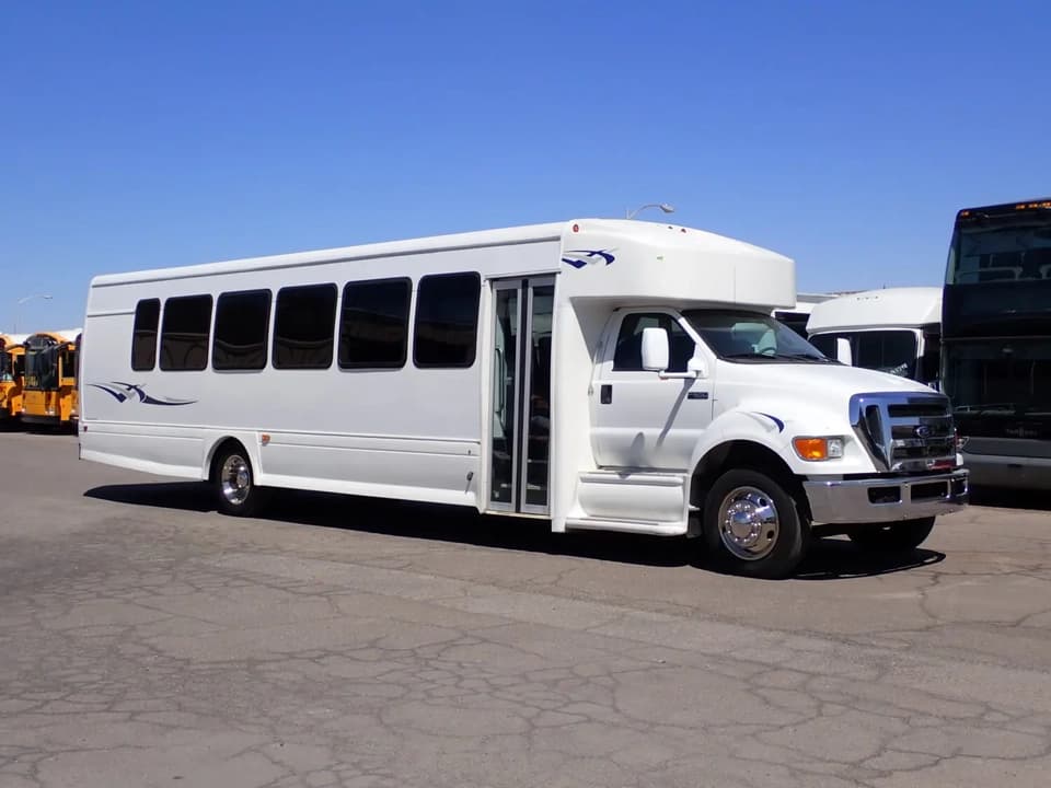 2015 Ford F650 Super Duty bus 2015 Ford F650 Super Duty bus