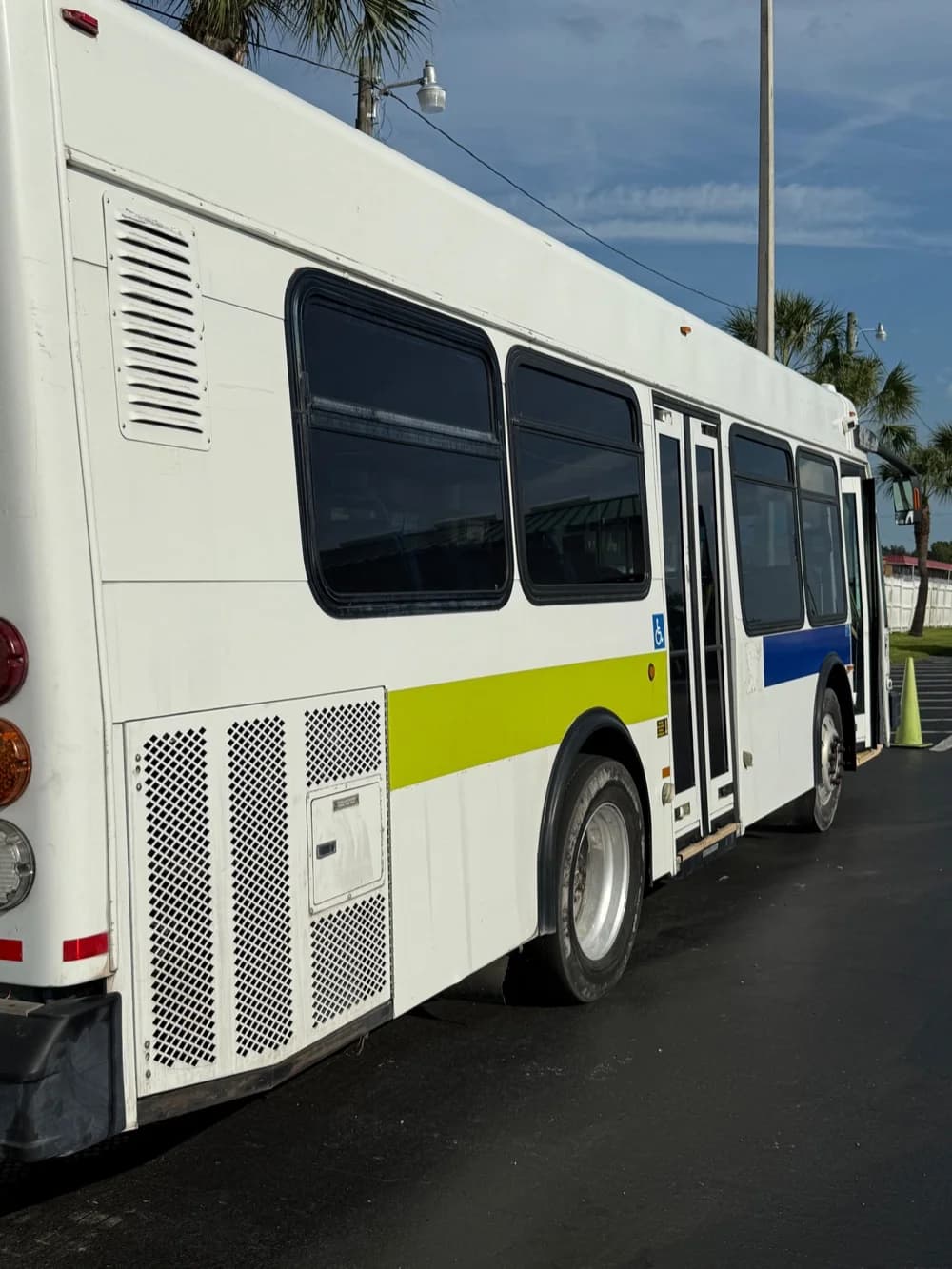 2010 Eldorado passenger - Thumbnail 4 2010 Eldorado passenger - Thumbnail 4