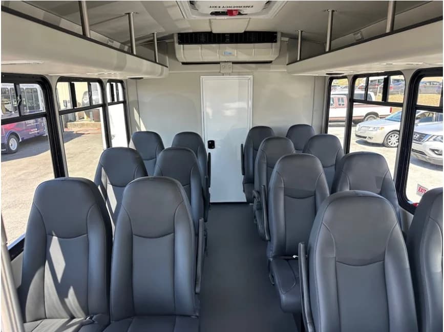 2025 Ford E-450 Starcraft Non-CDL - Thumbnail 3 2025 Ford E-450 Starcraft Non-CDL - Thumbnail 3