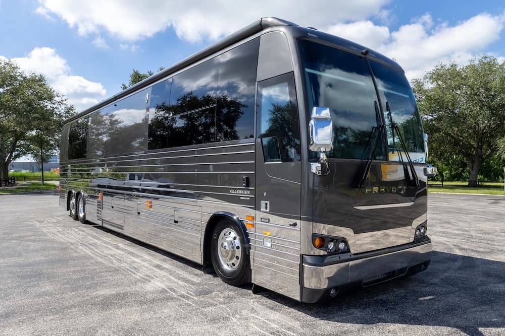 2022 Prevost Millennium X3 Motorhome - Thumbnail 1 2022 Prevost Millennium X3 Motorhome - Thumbnail 1
