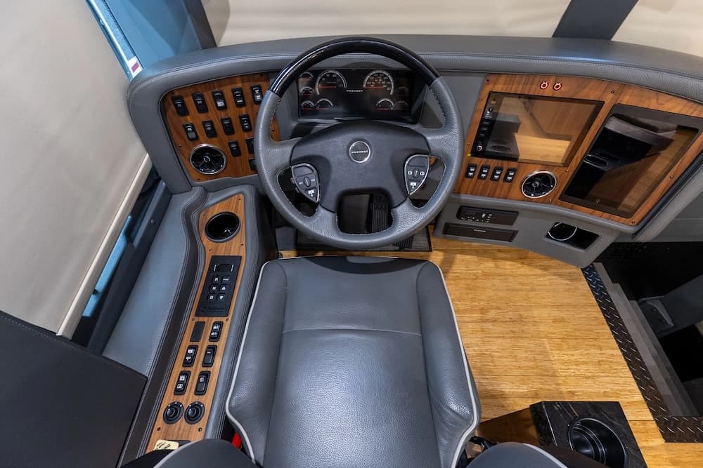 2022 Prevost Millennium X3 Motorhome - Thumbnail 13 2022 Prevost Millennium X3 Motorhome - Thumbnail 13