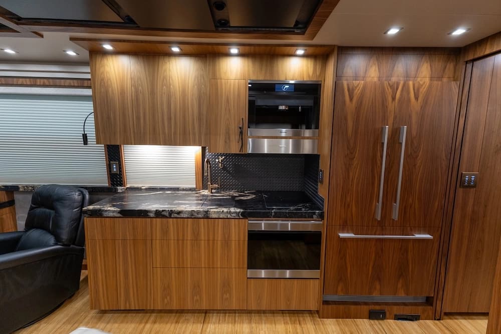 2022 Prevost Millennium X3 Motorhome - Thumbnail 19 2022 Prevost Millennium X3 Motorhome - Thumbnail 19