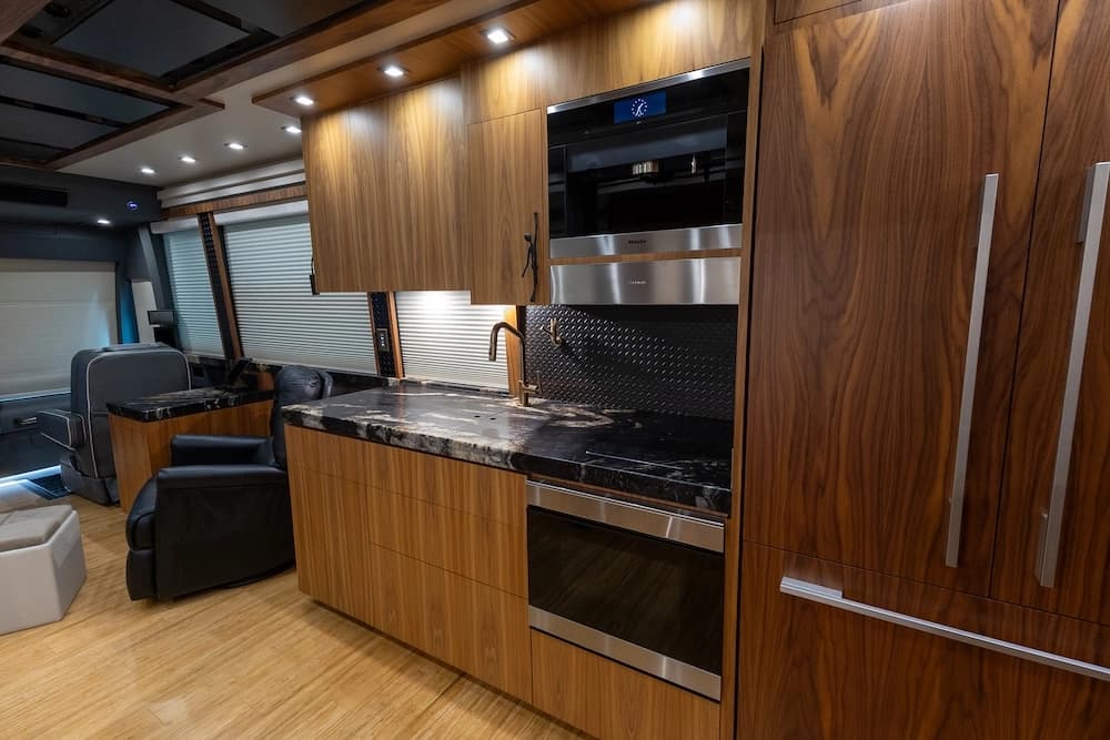 2022 Prevost Millennium X3 Motorhome - Thumbnail 20 2022 Prevost Millennium X3 Motorhome - Thumbnail 20