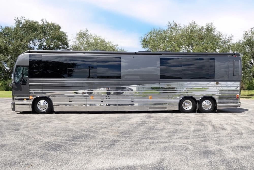 2022 Prevost Millennium X3 Motorhome - Thumbnail 9 2022 Prevost Millennium X3 Motorhome - Thumbnail 9
