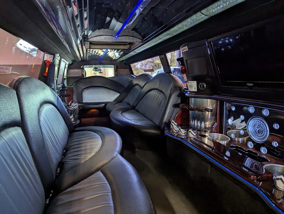 2009 Executive Coach Builders Suburbalade bus 2009 Executive Coach Builders Suburbalade bus