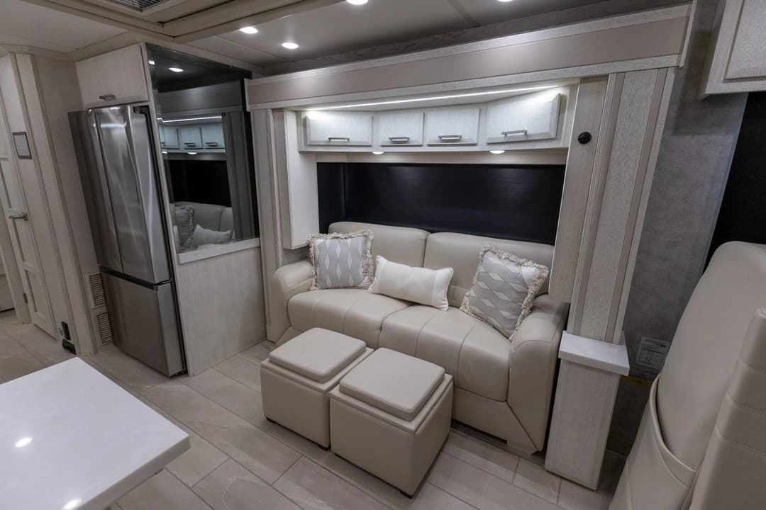 2024 Newmar New Aire Motorhome - Thumbnail 15 2024 Newmar New Aire Motorhome - Thumbnail 15