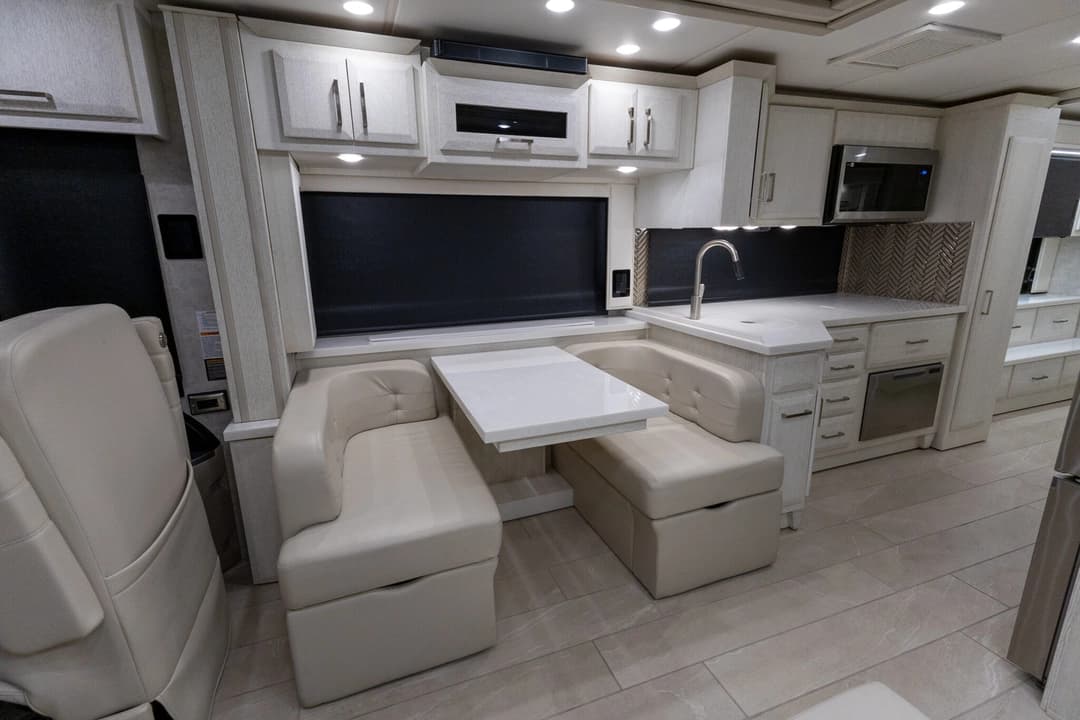 2024 Newmar New Aire Motorhome - Thumbnail 17 2024 Newmar New Aire Motorhome - Thumbnail 17