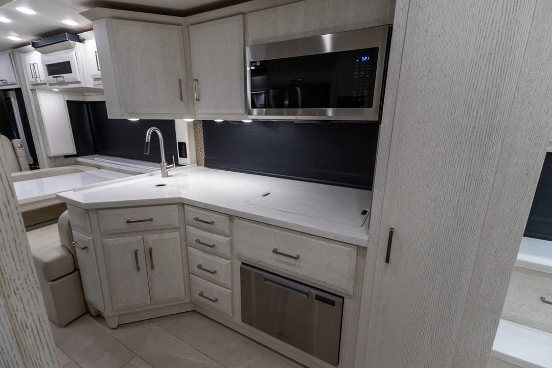 2024 Newmar New Aire Motorhome - Thumbnail 19 2024 Newmar New Aire Motorhome - Thumbnail 19