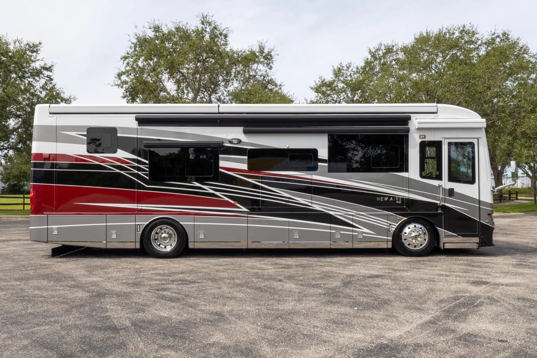 2024 Newmar New Aire Motorhome - Thumbnail 3 2024 Newmar New Aire Motorhome - Thumbnail 3